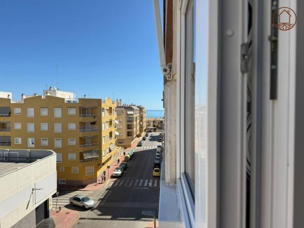 Venta de piso en Piso en Calle Baleares, 8, Las Viñas, Guardamar del Segura, Guardamar del Segura
photo 1