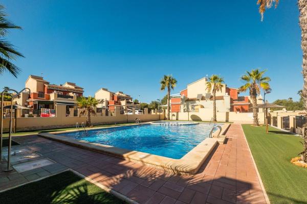 Sale of flat in Piso en Aguas Nuevas, Torrevieja, Torrevieja
thumbnail 2