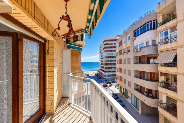 Sprzedaż mieszkania w Piso en El Acequión, Torrevieja, Torrevieja
 photo 1