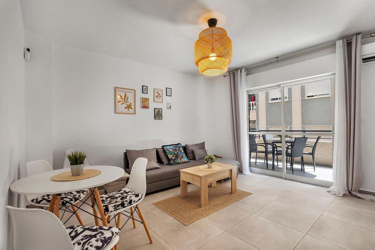 Sale of apartment in Piso en Calle Finlandia, Playa de los Locos, Torrevieja, Torrevieja
photo 1