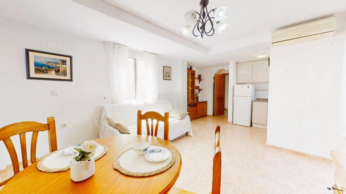 Продажа пентхауса на Ático en Calle Caballero de Rodas, Las Piscinas Naturales, Torrevieja, Торревьеха photo 1