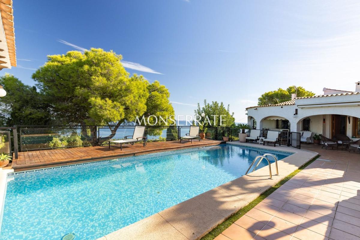 Properties for sale and rent in Spain photo 2