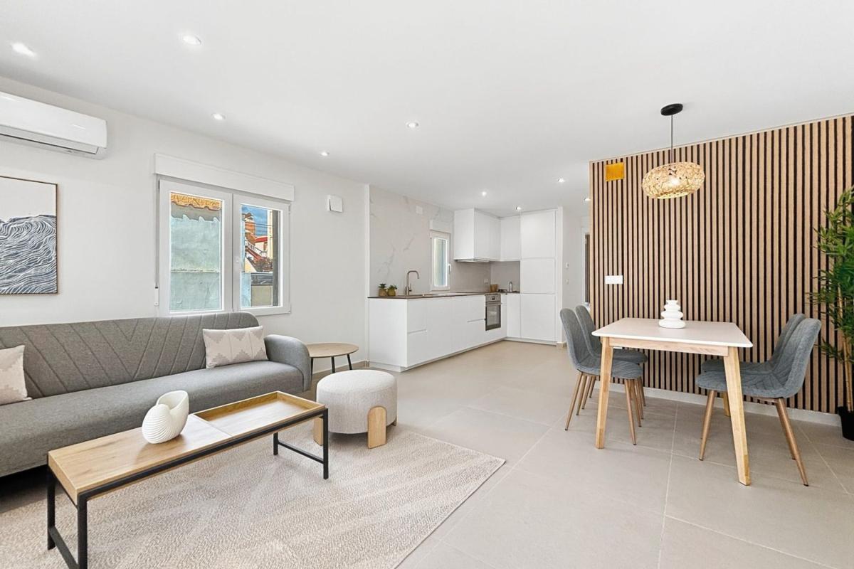 Продажа квартиры на Piso en Avenida de Inglaterra, 8, Los Europeos, Torrevieja, Торревьеха
photo 1