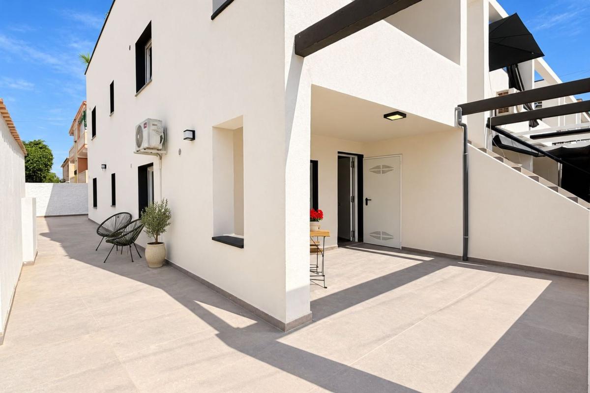 Продажа квартиры на Piso en Avenida de Inglaterra, 8, Los Europeos, Torrevieja, Торревьеха
photo 3