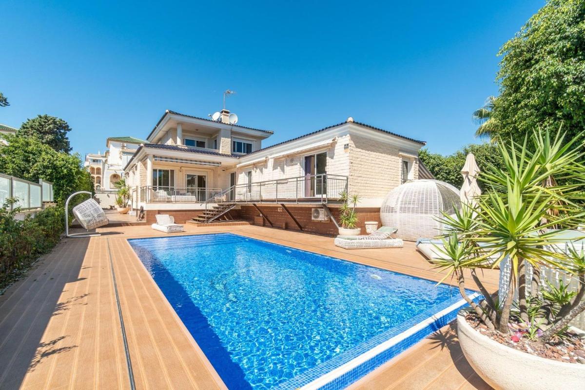Properties for sale and rent in Spain photo 1