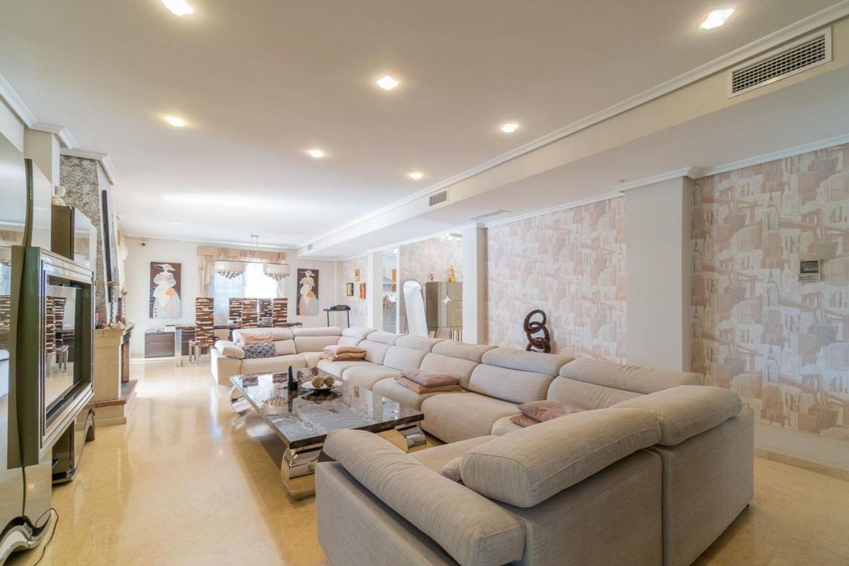 Properties for sale and rent in Spain photo 2