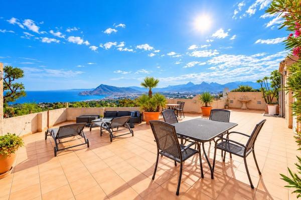 Аттик на продажу в  Ático en Calle Baja, Altea la Vella, Altea, Алтея photo 1