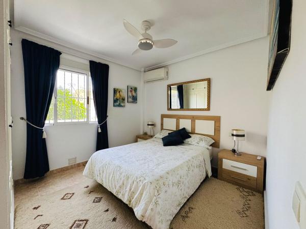 Chalet pareado en Urbanización Miramar-3, 39, Miramar - Torre del Moro, Torrevieja photo 4