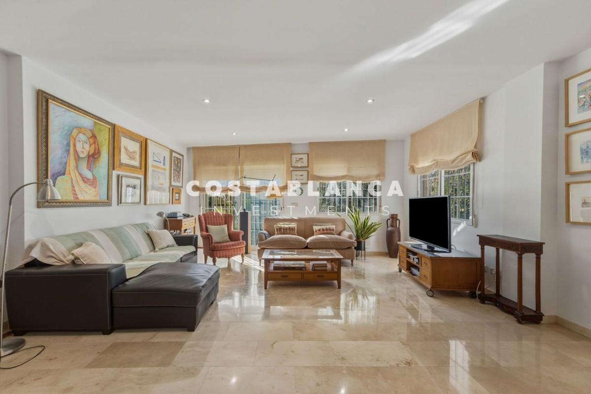 Sale of independent chalet in Casa o chalet en Calle Belice, Coloma, La Nucia, La Nucia
photo 5
