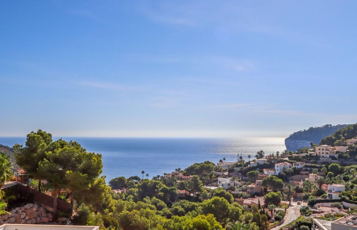 Properties for sale and rent in Spain photo 3