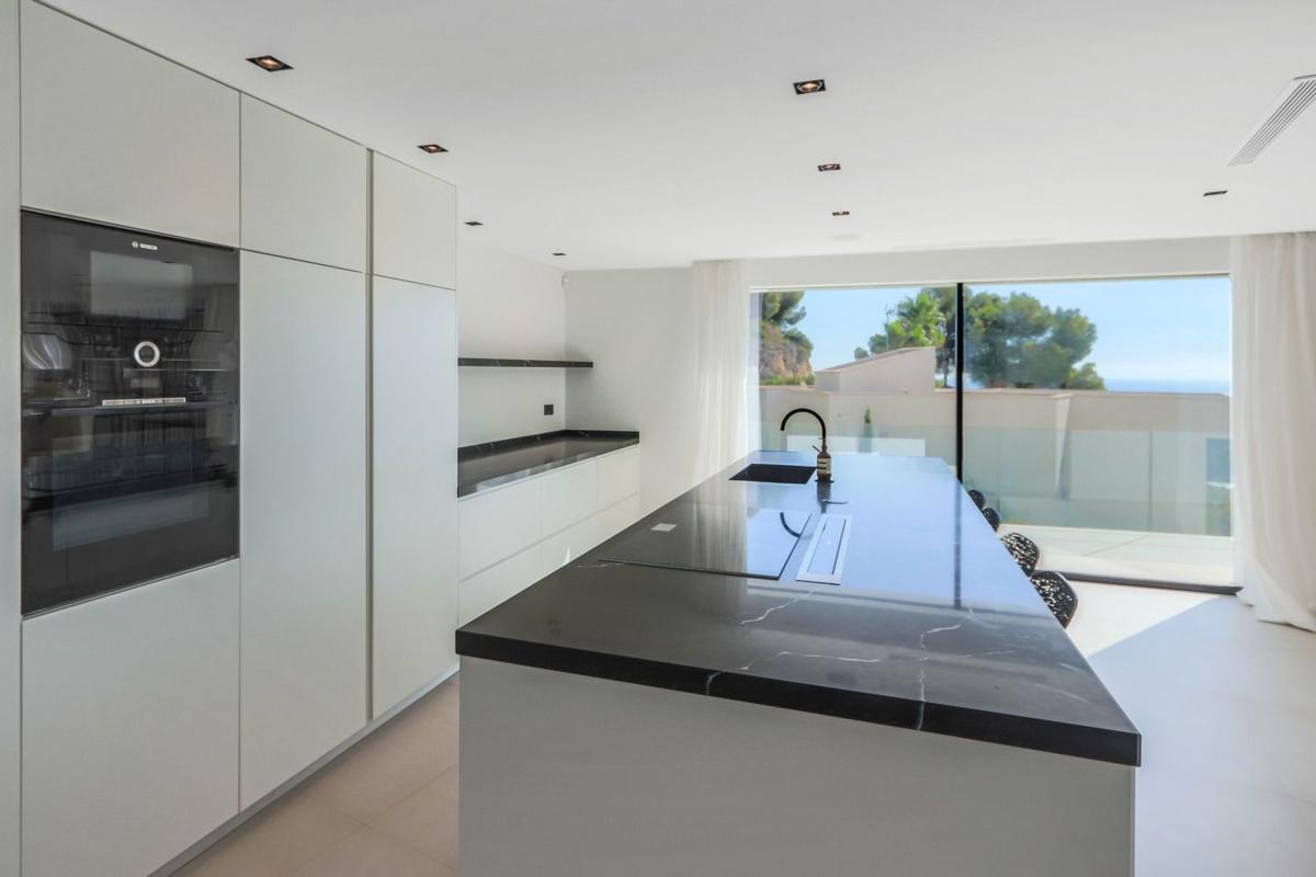 Properties for sale and rent in Spain photo 5