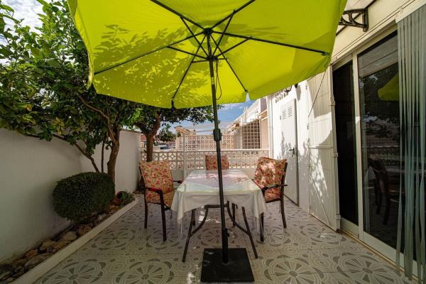 Chalet adosado en Calle Acacias, La Siesta - El Salado - Torreta, Torrevieja photo 4