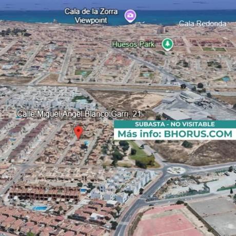 Casa o chalet independiente en Calle Miguel Angel Blanco Garri, Parque Acuático - Sector 25, Torrevieja thumbnail 2