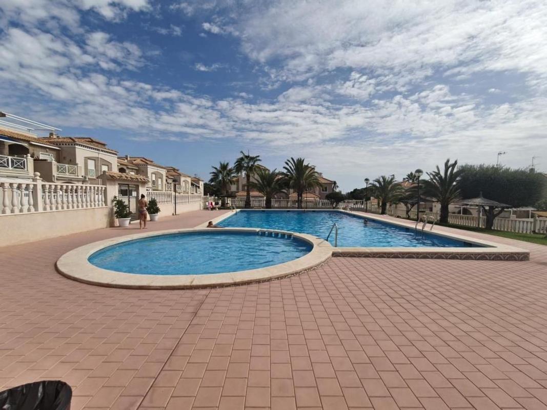 Nieruchomości na sprzedaż i do wynajęcia w Hiszpanii photo 1