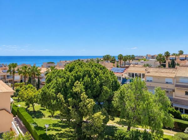 Chalet adosado en Calle Pez Espada, Cabo de las Huertas, Alicante / Alacant thumbnail 2