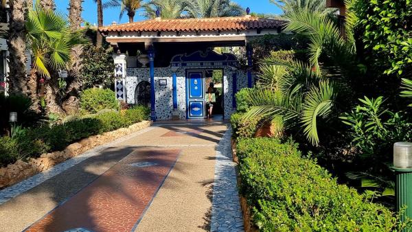 Venta de piso en Piso en Calle Jacinto Benavente, 1, Zona los Frutales, Torrevieja, Torrevieja
thumbnail 2