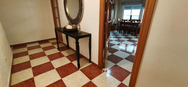 Продажа квартиры на Piso en Carolinas Bajas, Alicante / Alacant, Аликанте / Алакант
 photo 1