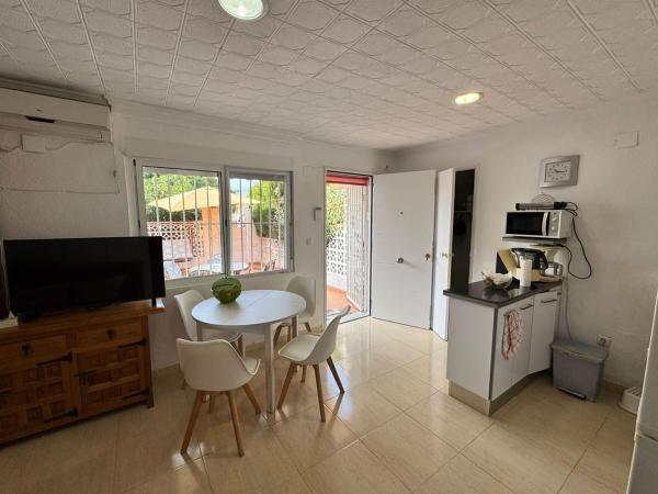 Chalet adosado en Calle Manuel Rodríguez Manolete, 858, La Siesta - El Salado - Torreta, Torrevieja photo 4