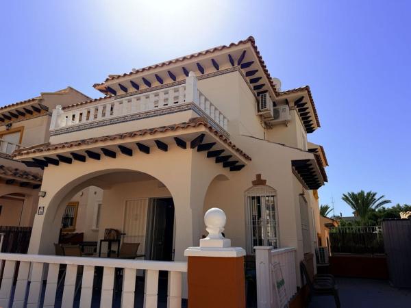 Chalet adosado en Lomas de Don Juan, Orihuela photo 1