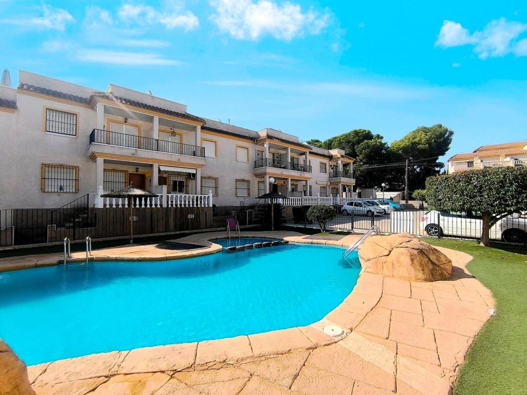 Sale of apartment in Piso en Calle Manuel de Falla, Algorfa, Algorfa
 photo 2