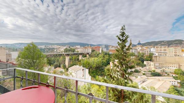 Продажа квартиры на Piso en Calle Enric Hernández, Centro - Zona Alta, Alcoy / Alcoi, Алкой
thumbnail 2