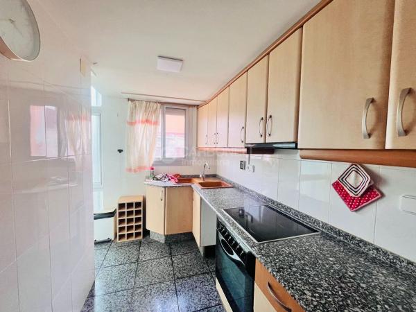 Продажа квартиры на Piso en Barri Santa Rosa, Alcoy / Alcoi, Алкой
photo 1