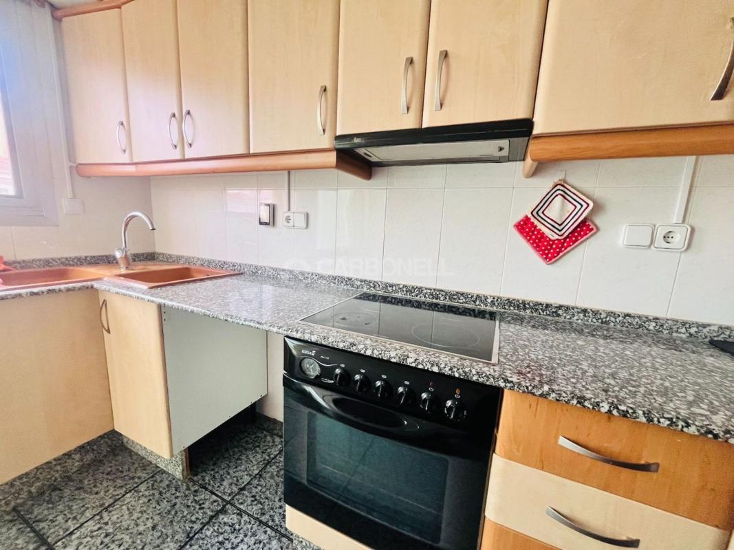 Продажа квартиры на Piso en Barri Santa Rosa, Alcoy / Alcoi, Алкой
 photo 2