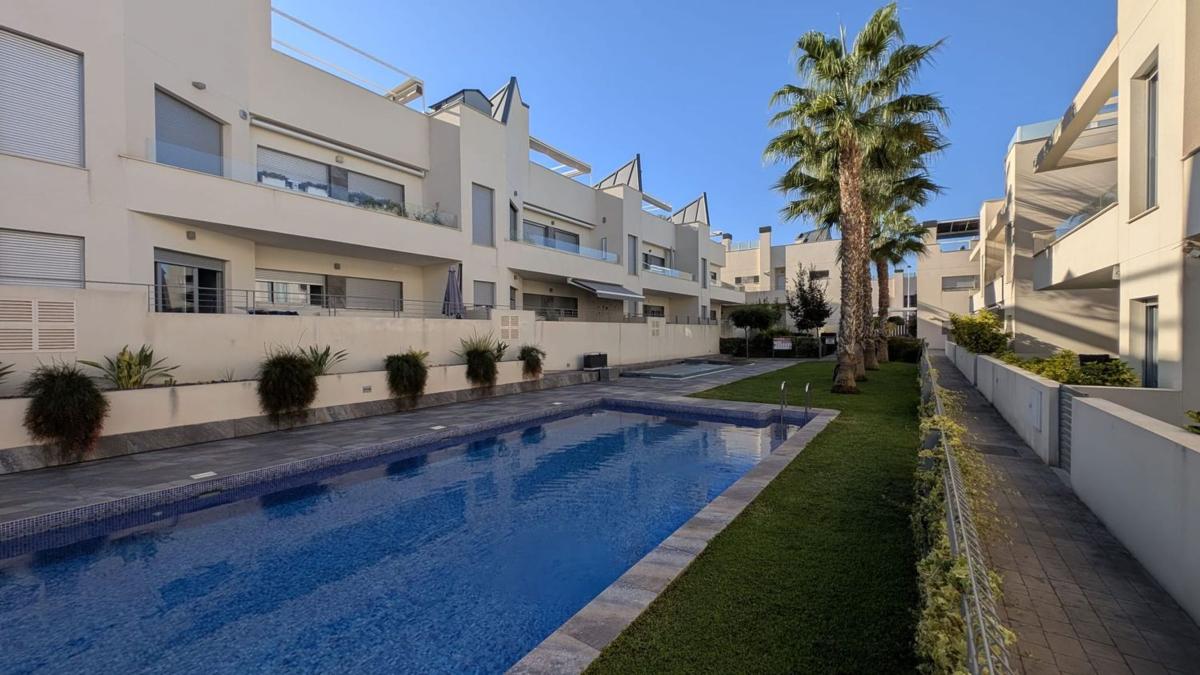 Sprzedaż mieszkania w Piso en Calle Nicolás Copérnico, La Veleta, Torrevieja, Torrevieja
 photo 5