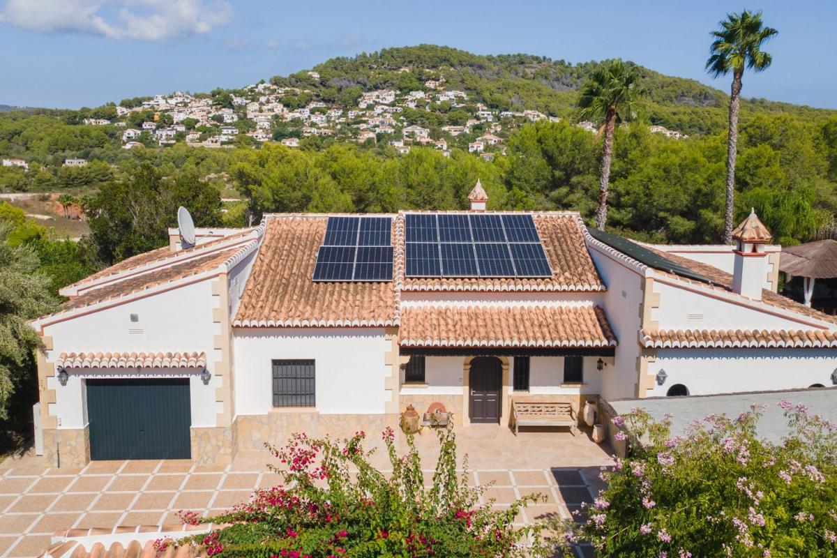Properties for sale and rent in Spain photo 2