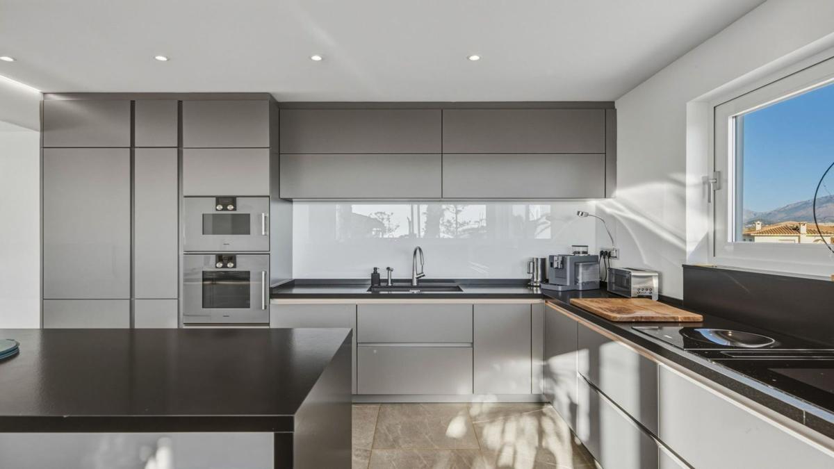 Продажа отдельного шале в  Casa o chalet en Calle Benjamín Palencia, Altea Pueblo, Altea, Алтея photo 5