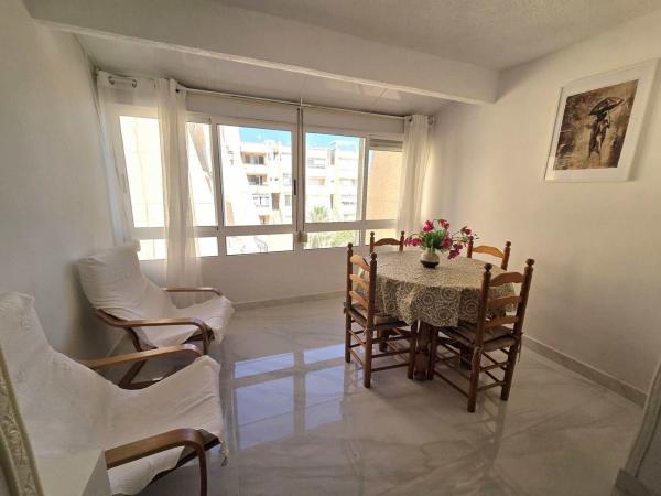 Piso en venta en Piso en Carretera del Torrejón, 8, Cabo Cervera, Torrevieja, Torrevieja thumbnail 3