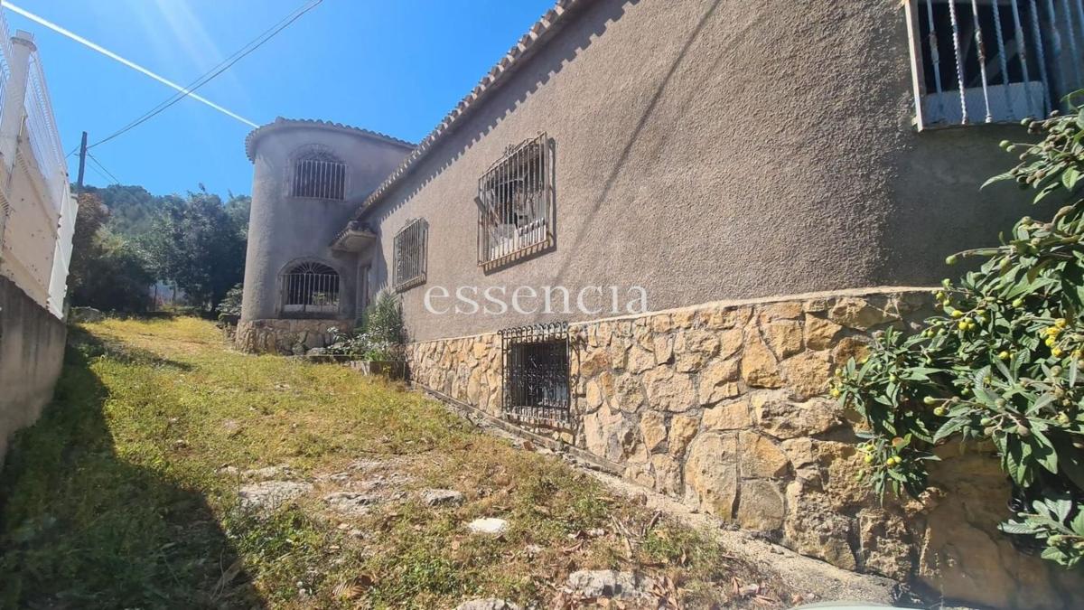 Properties for sale and rent in Spain photo 5