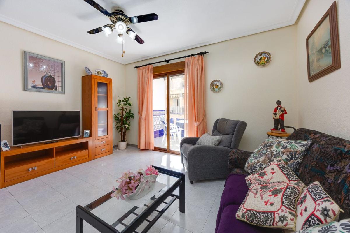 Продажа квартиры на Piso en Calle los Gases, 24, Avenida Habaneras - Curva de Palangre, Torrevieja, Торревьеха
photo 5