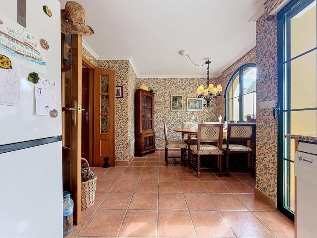Properties for sale and rent in Spain photo 3