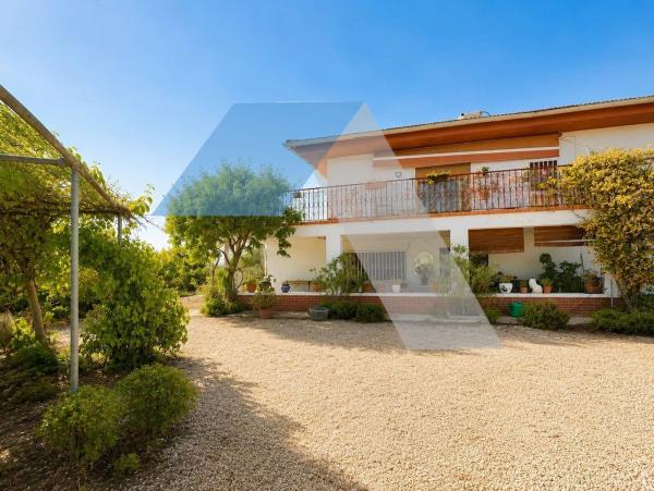 Casa o chalet independiente en Los Girasoles, San Vicente del Raspeig photo 1