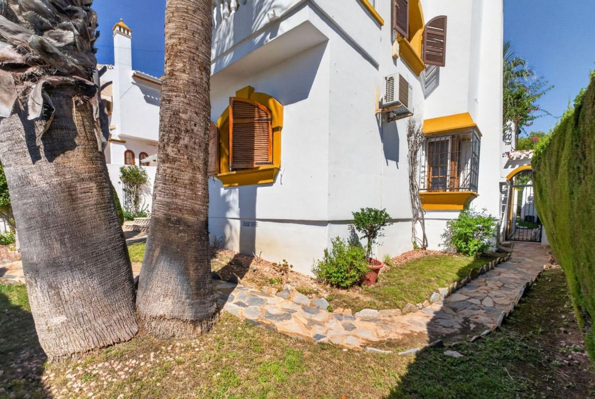 Venta de chalet independiente en Casa o chalet en Calle Fernandez Caballero s/n, Villamartín, Orihuela, Orihuela
photo 4