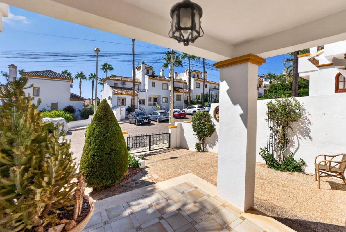 Venta de chalet independiente en Casa o chalet en Calle Fernandez Caballero s/n, Villamartín, Orihuela, Orihuela
photo 5