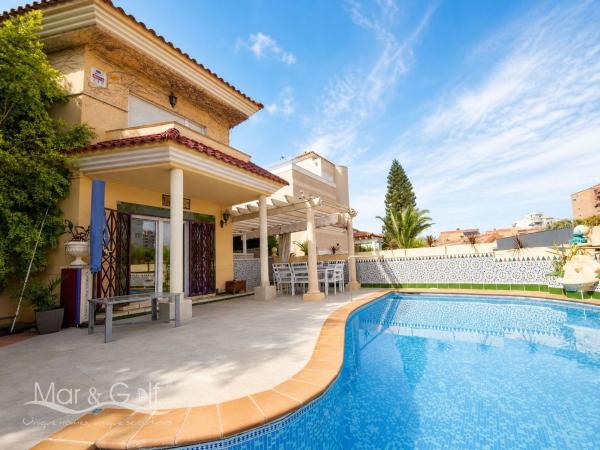 Частный шале на продаже в Casa o chalet en Calle del Llobarro, Cabo de las Huertas, Alicante / Alacant, Аликанте / Алакант photo 1