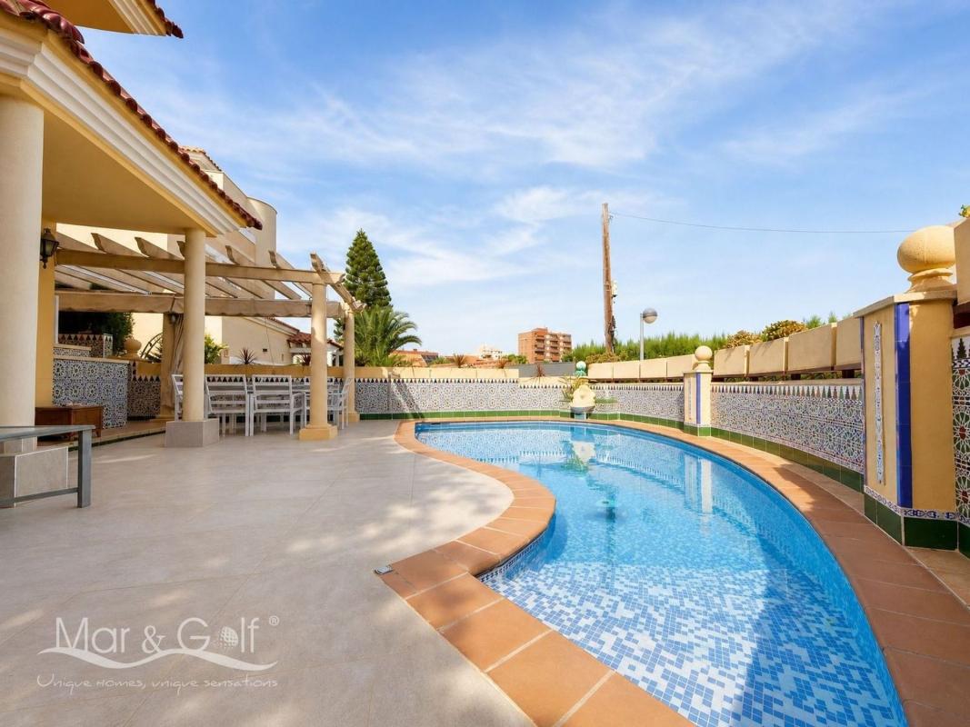 Продажа отдельного шале в Casa o chalet en Calle del Llobarro, Cabo de las Huertas, Alicante / Alacant, Аликанте / Алакант photo 2