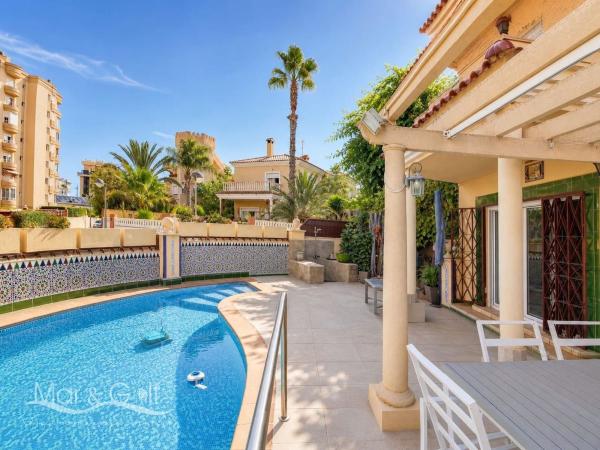 Частный шале на продаже в Casa o chalet en Calle del Llobarro, Cabo de las Huertas, Alicante / Alacant, Аликанте / Алакант thumbnail 3