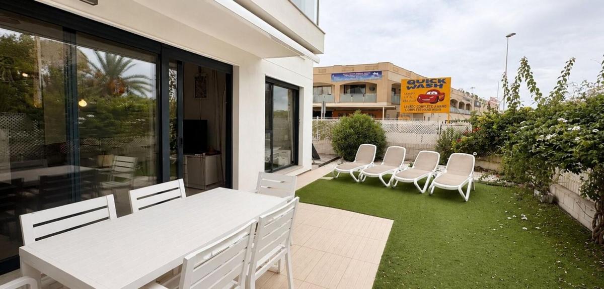 Продажа квартиры на Piso en Los Balcones - Los Altos del Edén, Torrevieja, Торревьеха
photo 1