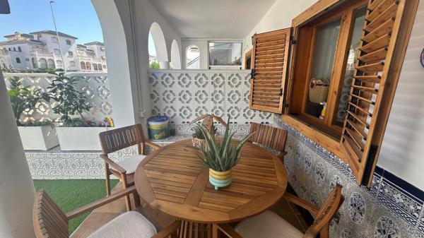 Chalet adosado en Torreblanca, Torrevieja thumbnail 3