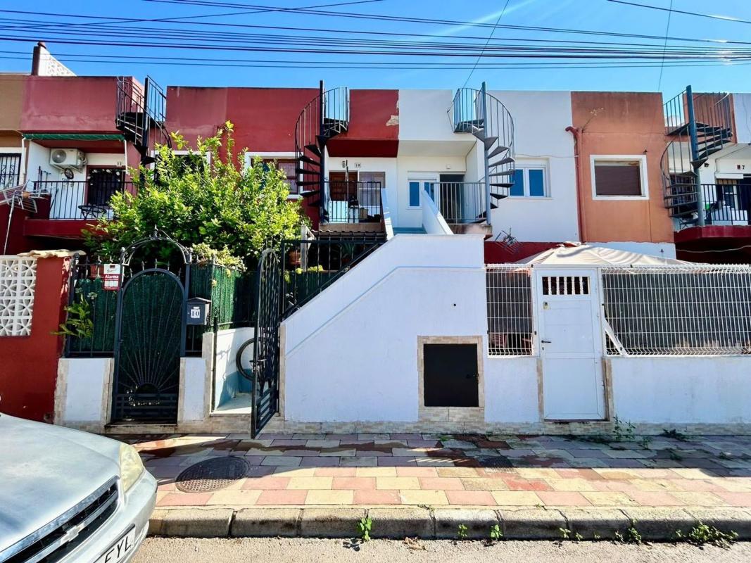 Venta de piso en Piso en La Siesta - El Salado - Torreta, Torrevieja, Torrevieja
photo 1