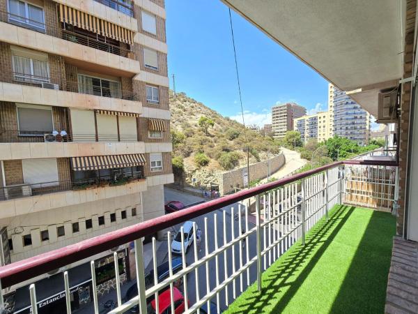 Sale of flat in Piso en Calle de la Virgen del Socorro, Raval Roig-Virgen del Socorro, Alicante / Alacant, Alicante
thumbnail 2