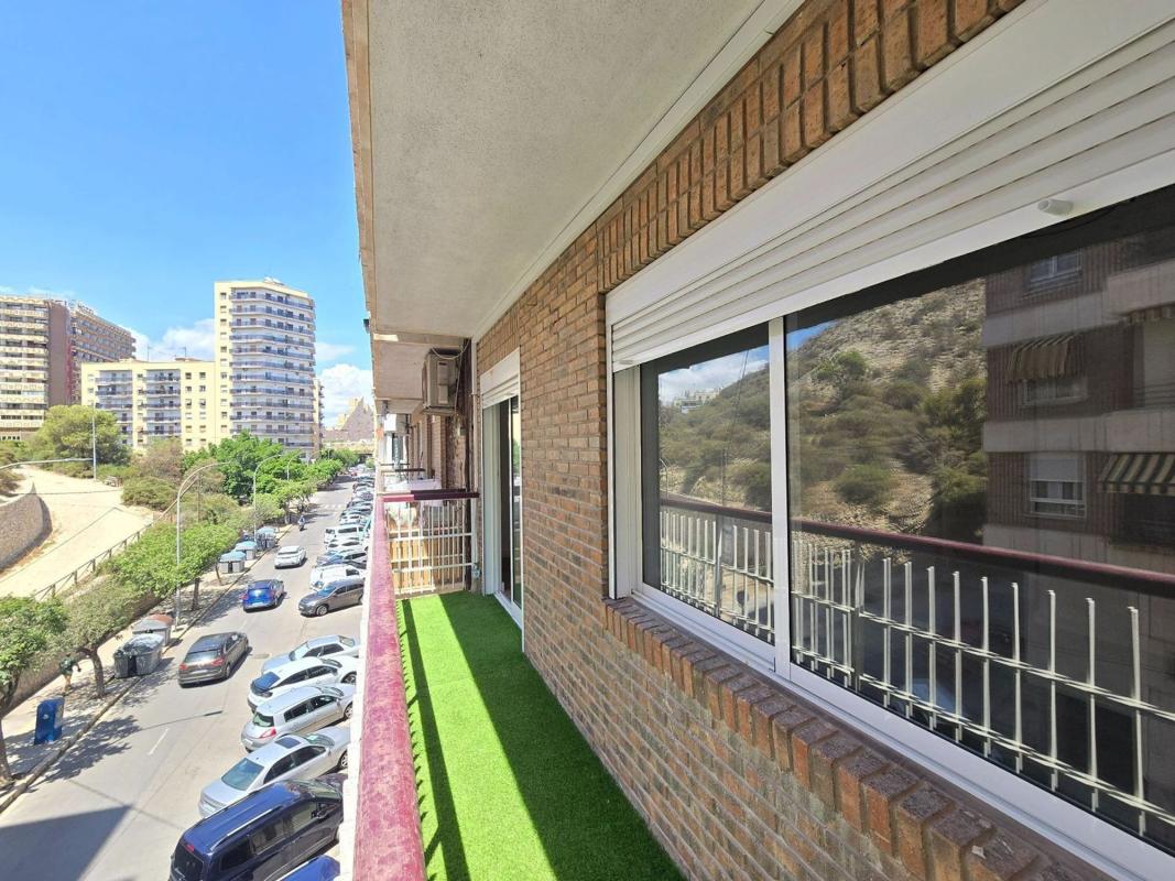 Sale of apartment in Piso en Calle de la Virgen del Socorro, Raval Roig-Virgen del Socorro, Alicante / Alacant, Alicante
photo 4