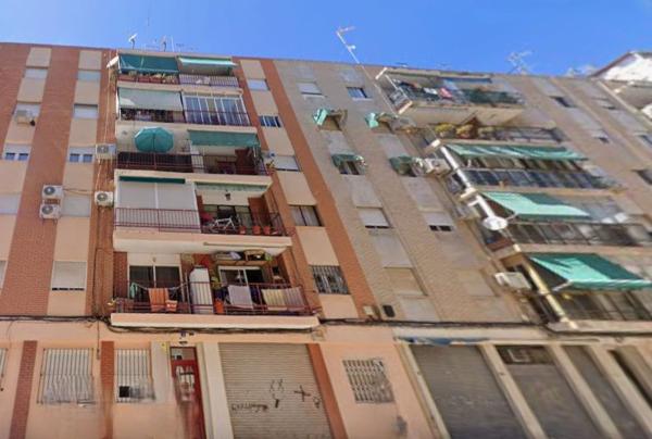 Продажа квартиры на Piso en Pasaje de Cox, Carolinas Altas, Alicante / Alacant, Аликанте / Алакант
thumbnail 2