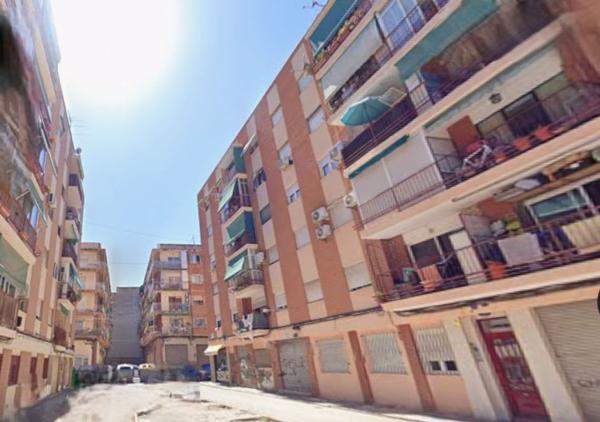 Продажа квартиры на Piso en Pasaje de Cox, Carolinas Altas, Alicante / Alacant, Аликанте / Алакант
thumbnail 3