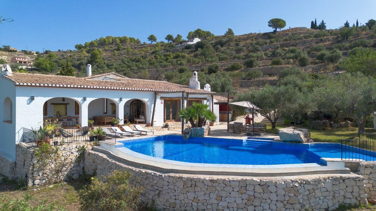 Venta de chalet independiente en Casa o chalet en Cala Advocat - Baladrar, Benissa, Benissa
photo 1