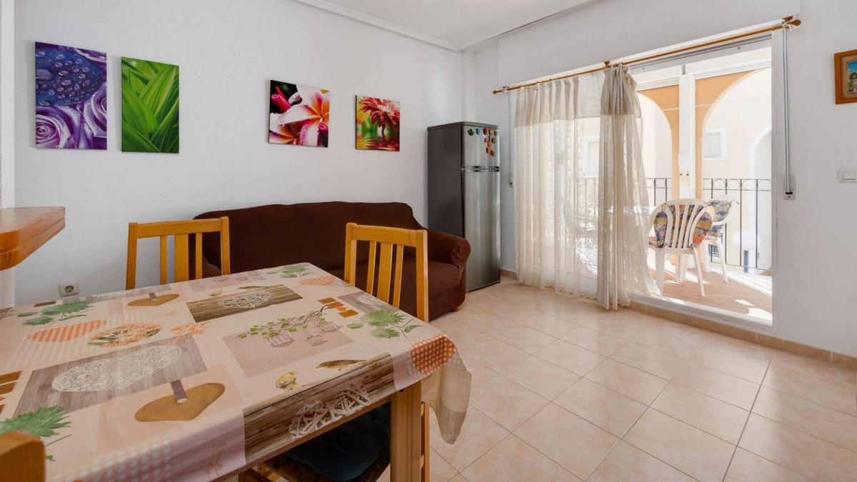 Sprzedaż niezależnego domku jednorodzinnego w Casa o chalet en La Veleta, Torrevieja, Torrevieja photo 1