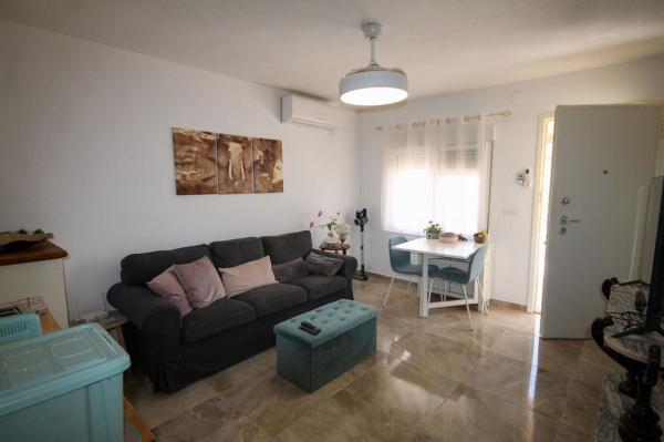 Chalet pareado en Los Balcones - Los Altos del Edén, Torrevieja thumbnail 2